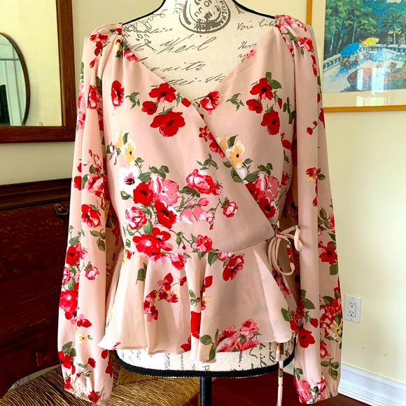 Leith Nordstrom NWT Floral Peplum Wrap Top Medium - Picture 1 of 8